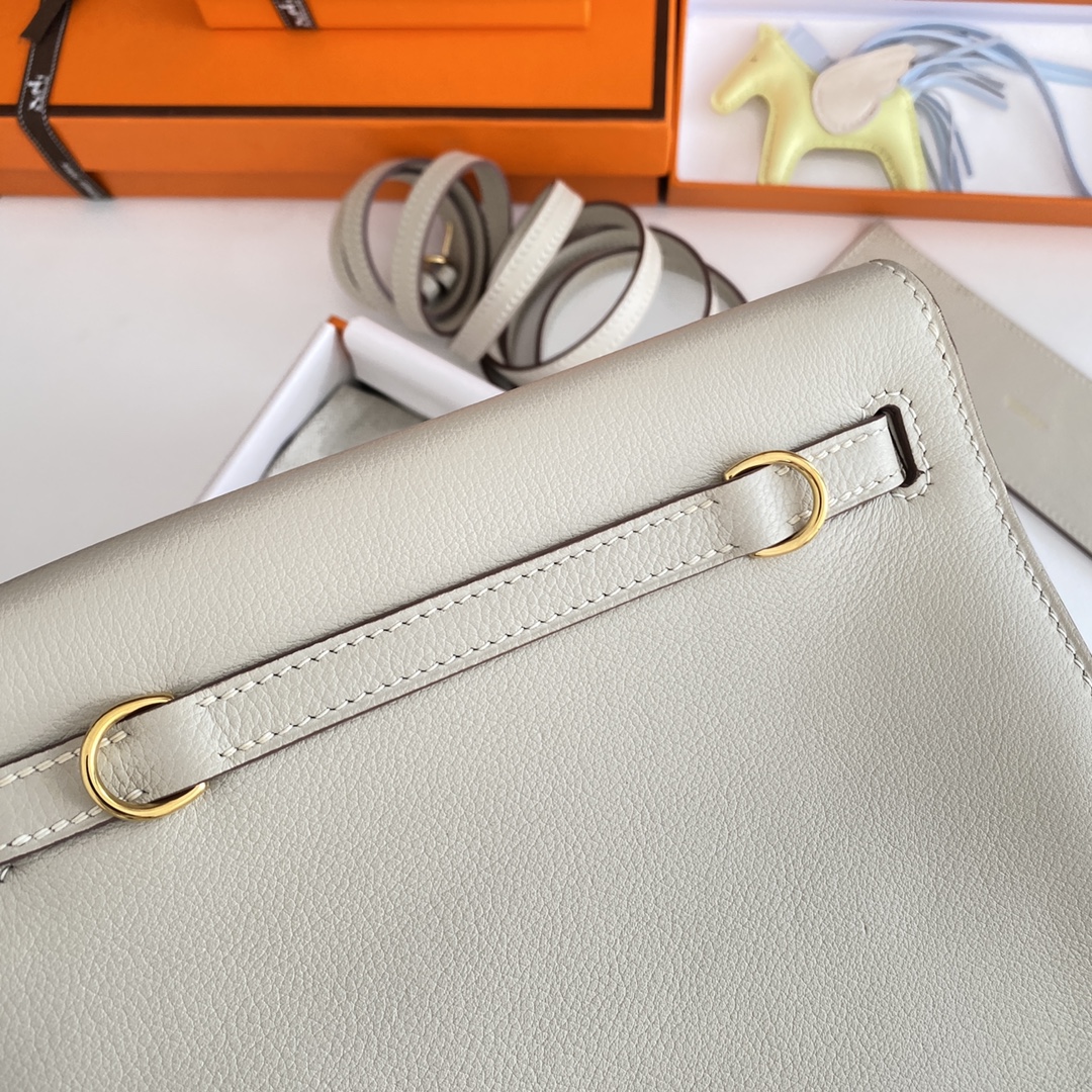 Hermes Kelly Danse Evercolor Bag In Cream White Color